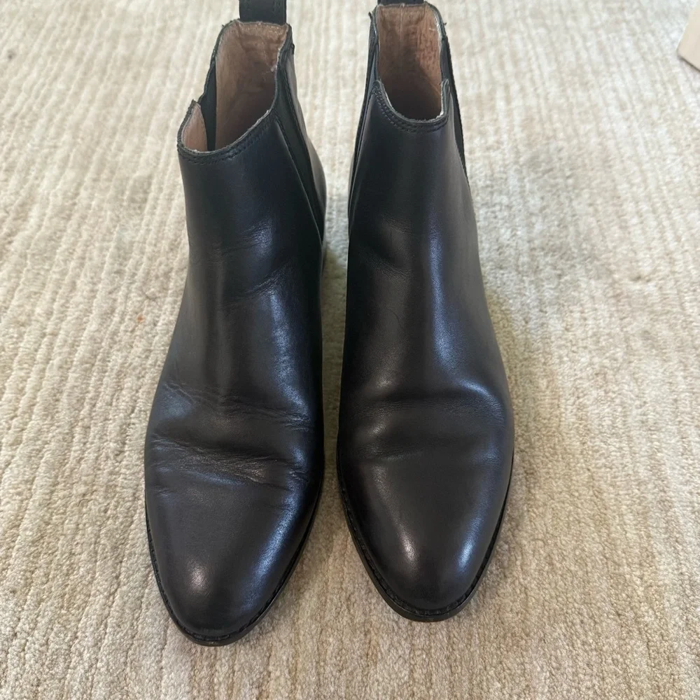 Madewell The Carina Boot In True Black Leather Chelsea Bootie size: 8 - Picture 7 of 9